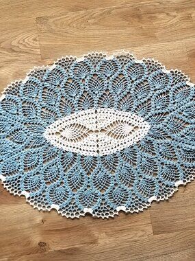 New Delft Blue & White Vintage Style Pineapple Doily